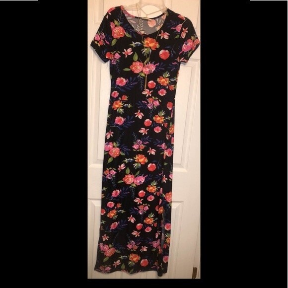 Bobbie Brooks Size M Womens Black Floral Maxi Dress + Necklace NEW NWT - Picture 2 of 4